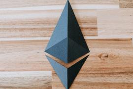 一文对比ETH质押平台：流动性质押平台的衍生品负溢价更低_ETH:steth币最新价格