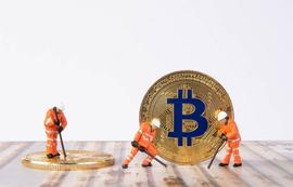 减半临近、挖矿利润下降，比特币矿工站在决策十字路口_比特币:coinegg账户再次转到聚币