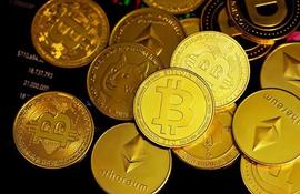 「崛起社区」在中性BTC情绪中，加密货币搜索量暴跌至 2020 年水平_加密货币:人工智能工程师月薪多少