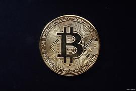 币圈晚报:比特币9800盘整震荡,主流币躁动行情或将带动大盘?_比特币:LUS