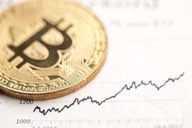 比特币可能会超过股市回到 2017 年的比率；这就是为什么_加密货币:比特币
