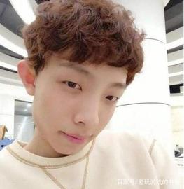 绝地求生：时隔一年，仓鼠王回归虎牙直播，以往恩怨一笔勾销_: