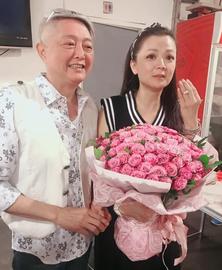 又一对明星情侣官宣结婚！爱情长跑20年，年过半百才勇跨情伤心结_CAN:ICS