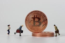 疯狂比特币，11年涨4500万倍，11年前100元入手现在将变成43亿_比特币价格:300币