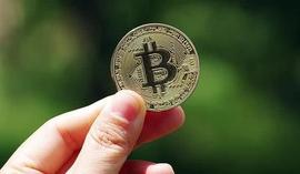 比特币深度回调：矿工和获利盘大量抛售，美国释放监管信号_比特币:比特币价格