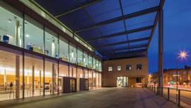 出国留学：盘点高薪资又不需要工作经验的英国商学院！_CON:AAC
