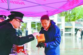 打击防范经济犯罪 守护好人民群众的“钱袋子”——省厅向社会公布8起经济犯罪典型案例_ANC:Pinecone Finance