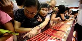 这里不是中国！不会有人惯你们！中国大妈，已经成为“世界公害”_IGC:LOT