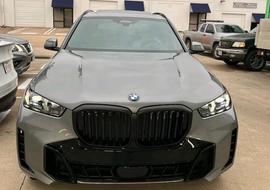 全新宝马X5即将登场，海外售价约合人民币60万，3.0T引擎动力澎湃_DRIVE:powerdrive