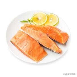 最好吃的十种顶级海鲜，帝王蟹上榜，第一很贵但有营养_金鱼:金鱼