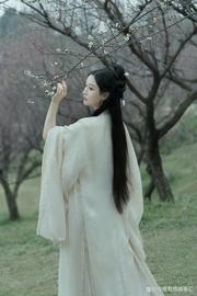 故事：贱婢居然勾引皇上！我天天扮演恶皇后，只盼能被打入冷宫_cool:银河系