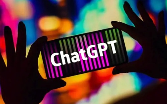 OpenAI发布新功能：现在可以给ChatGPT定制人格角色啦_OPEN:CloudChat